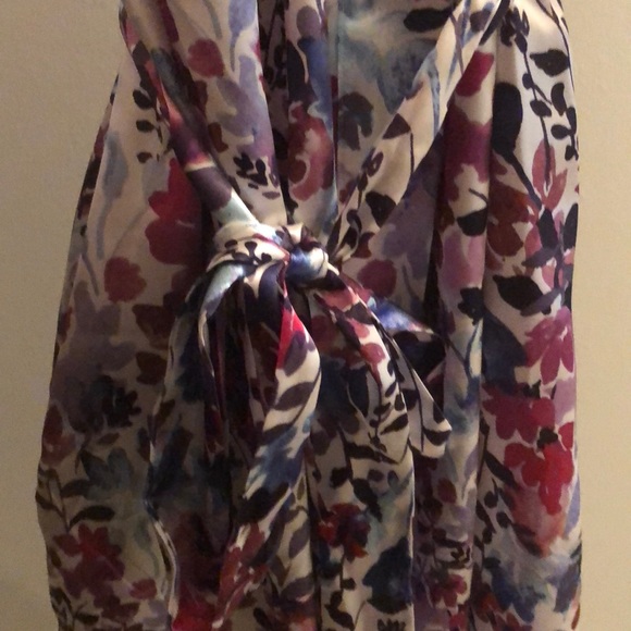 Floral robe - Picture 3 of 3